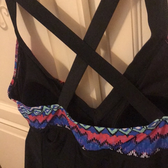 Swimsuit - Picture 3 of 4